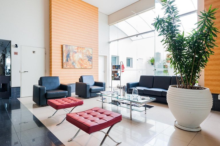 Studio w/ Balcony Steps from Paulista