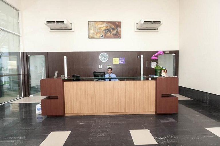 Apt close to Paulista Av. w/pool, gym on 5th Floor