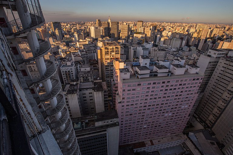 Copan 30th floor | 200mbps | Air conditioning