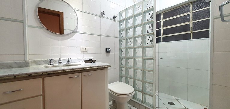 Espaçoso e Charmoso 2 quartos em Pinheiros