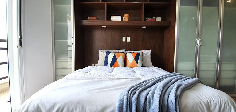 Studio w/ Balcony Steps from Paulista