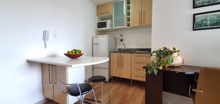 Studio w/ Balcony Steps from Paulista