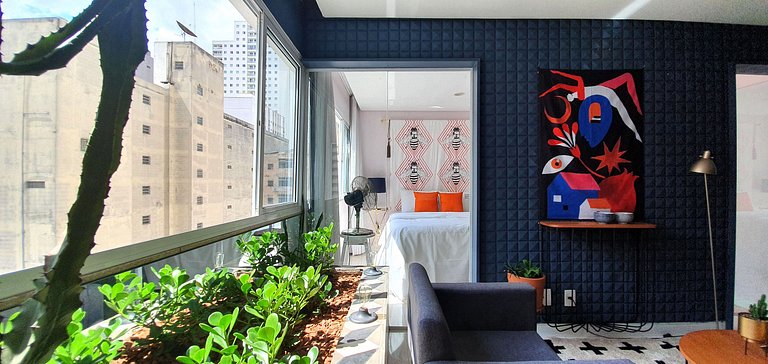 MODERN AND VIBRANT 2 BLOCKS FROM Av PAULISTA