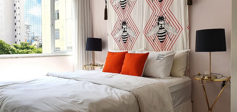 MODERN AND VIBRANT 2 BLOCKS FROM Av PAULISTA