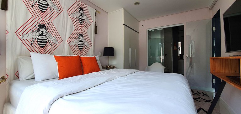 MODERN AND VIBRANT 2 BLOCKS FROM Av PAULISTA