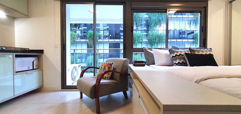Vila Madalena Studio | garage | balcony | pool