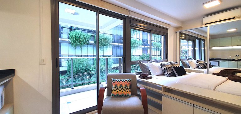 Vila Madalena Studio | garage | balcony | pool