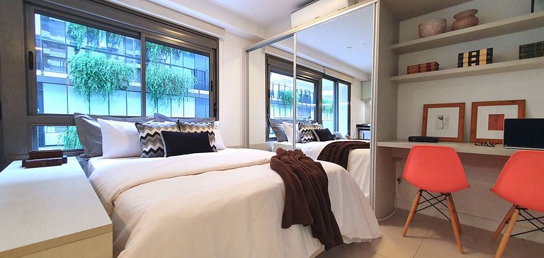 Vila Madalena Studio | garage | balcony | pool
