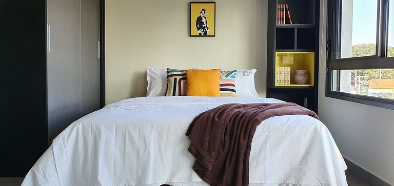 Apartamento decorado com vista