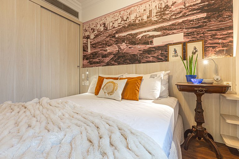 Retro flat unit in the heart of Jardins