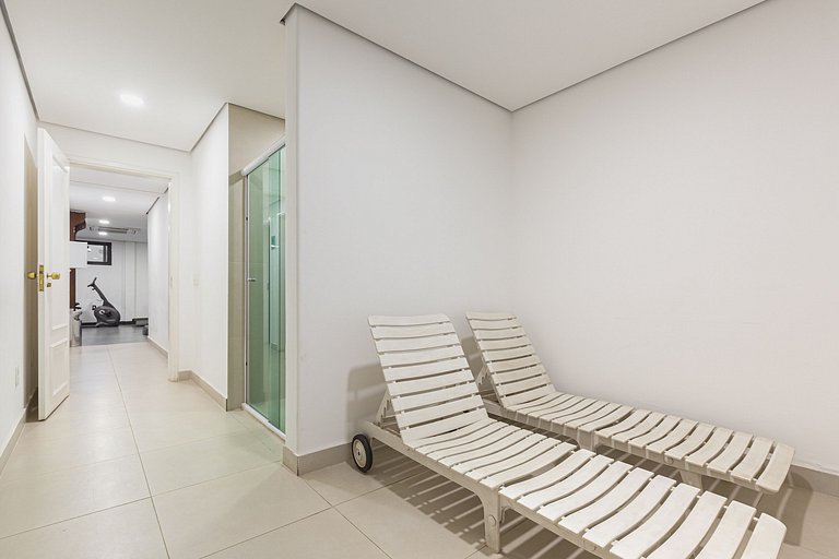 Flat Retrô nos Jardins c/ Garagem e Piscina