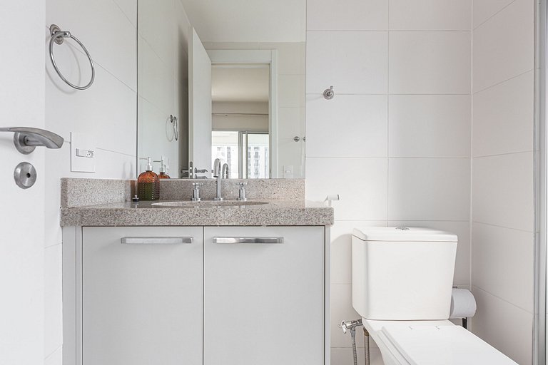 Studio moderno na Augusta com AC e academia