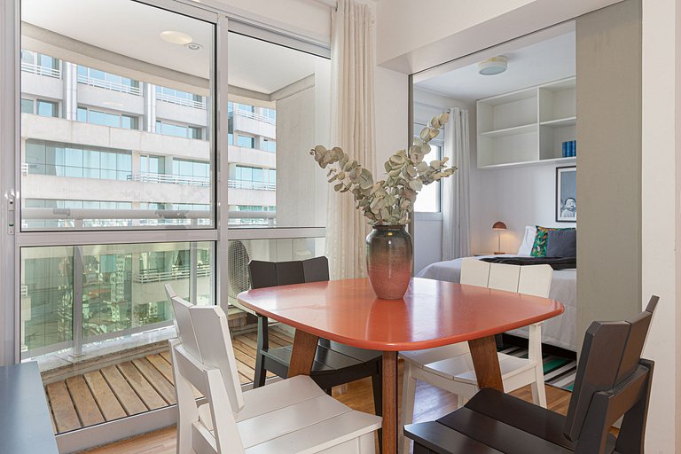 Beautiful 2 bedroom with great location