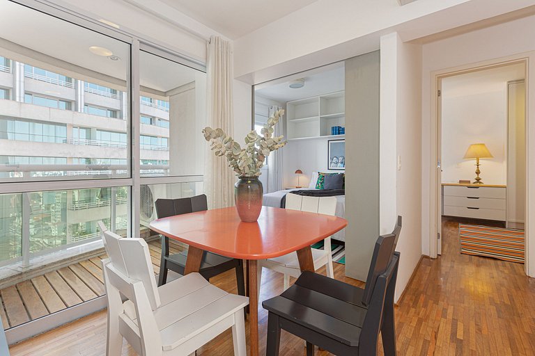 Beautiful 2 bedroom with great location