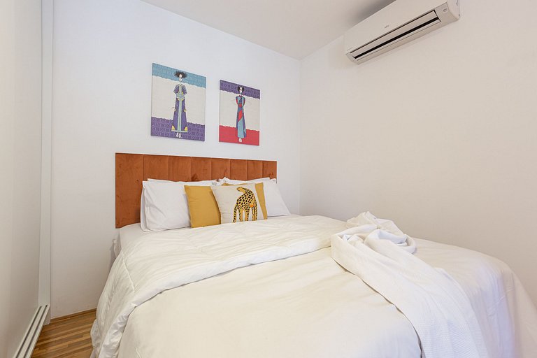 Beautiful 2 bedroom with great location