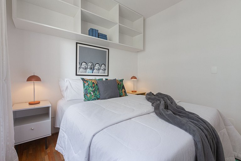 Beautiful 2 bedroom with great location