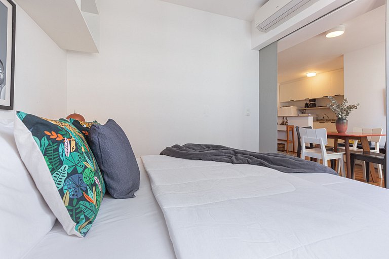 Beautiful 2 bedroom with great location