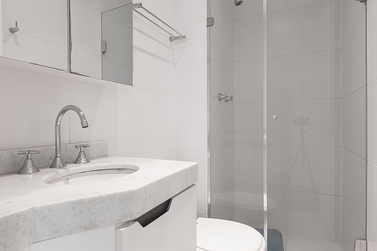 Beautiful 2 bedroom with great location