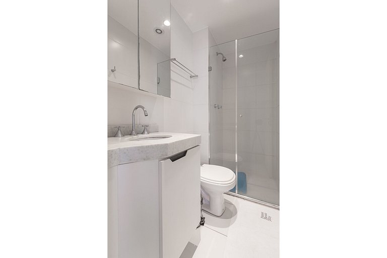 Beautiful 2 bedroom with great location