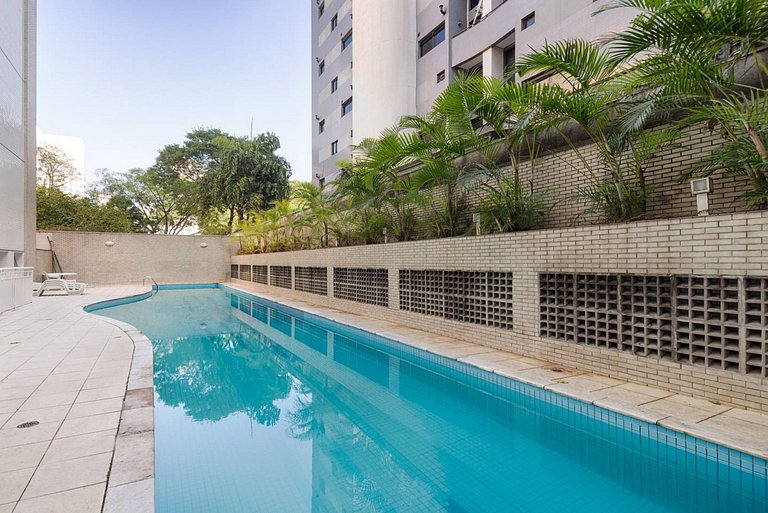 flamingo apartment | pool | garage