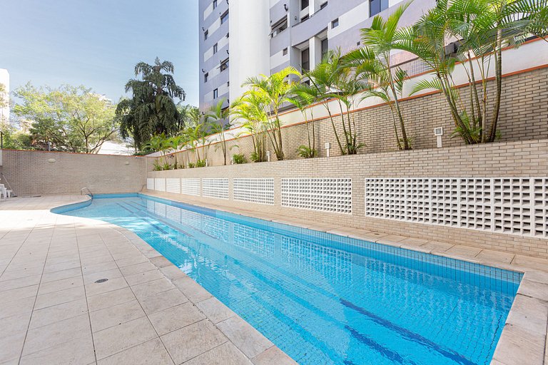 Apartamento 2 quartos em Pinheiros com garagem e AC