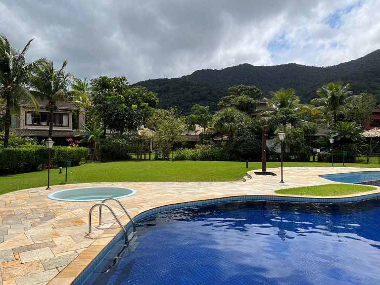 Casa Bali em Condomínio Maresias 150m do mar