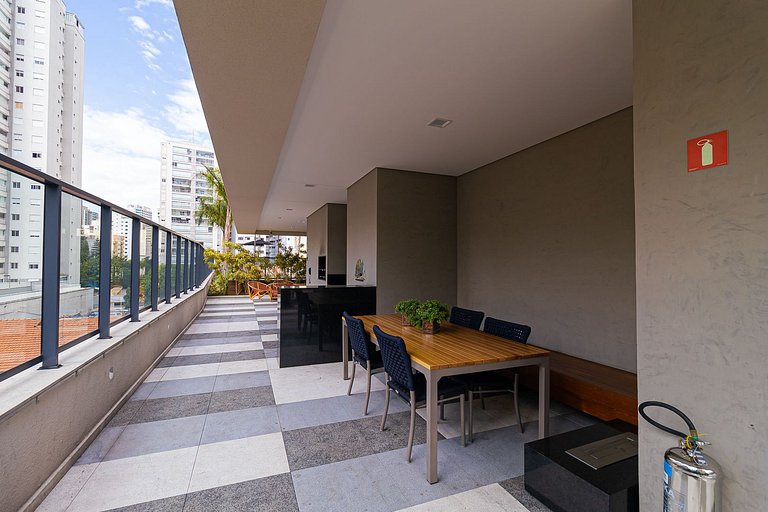 Near Paulista and Sirio Libanes with swimming pool
