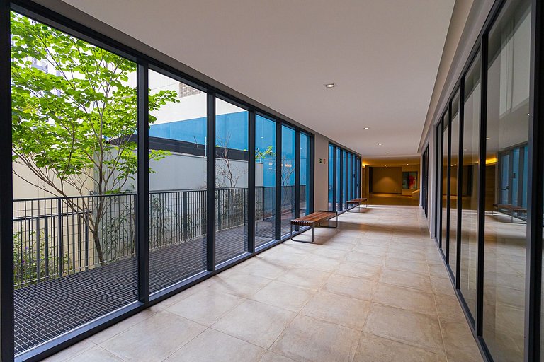 Next AV. Paulista and Sirio Libanes | balcony | AC