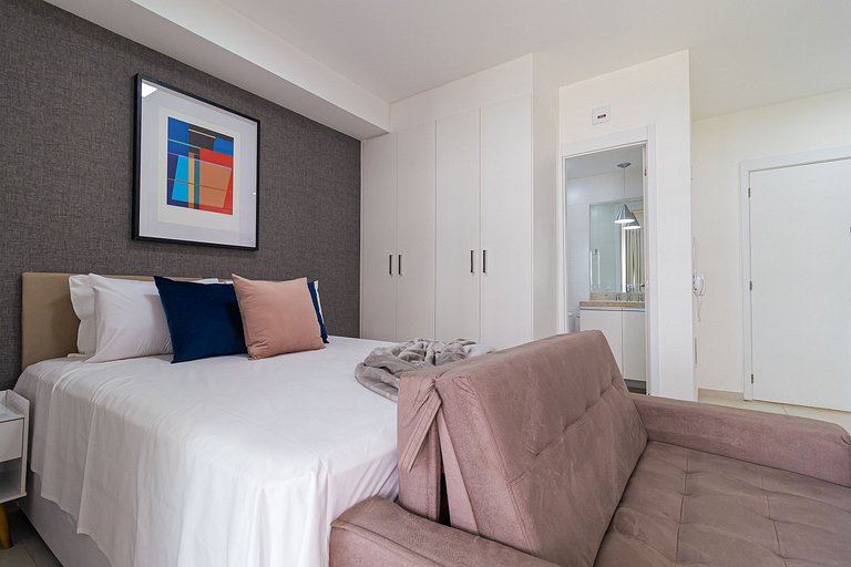 Studio at Augusta st | 200mbps | garage | pool