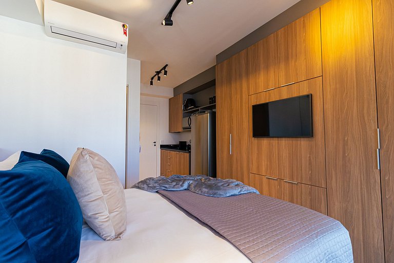Near Paulista and Sirio Libanes with swimming pool