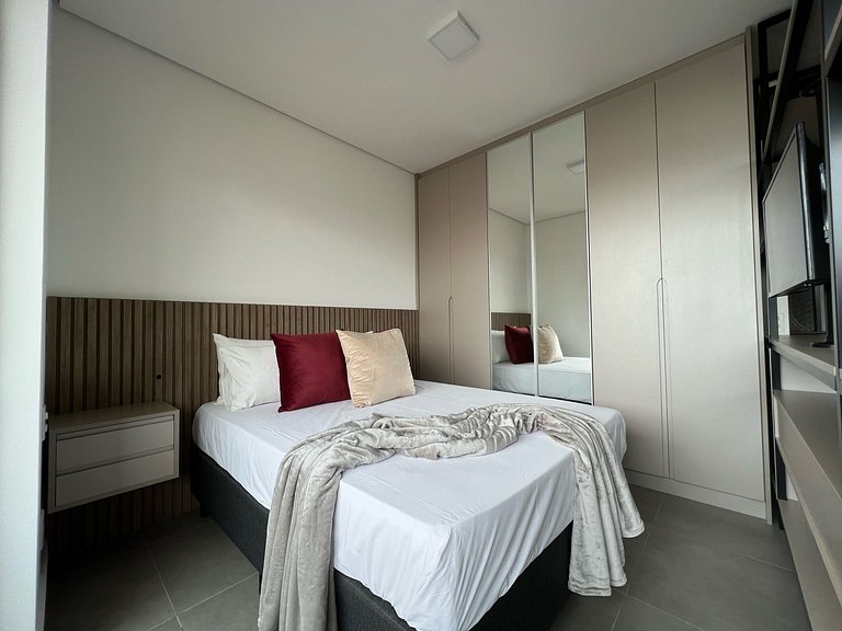 Studio Design em Pinheiros c/ Garagem e Piscina
