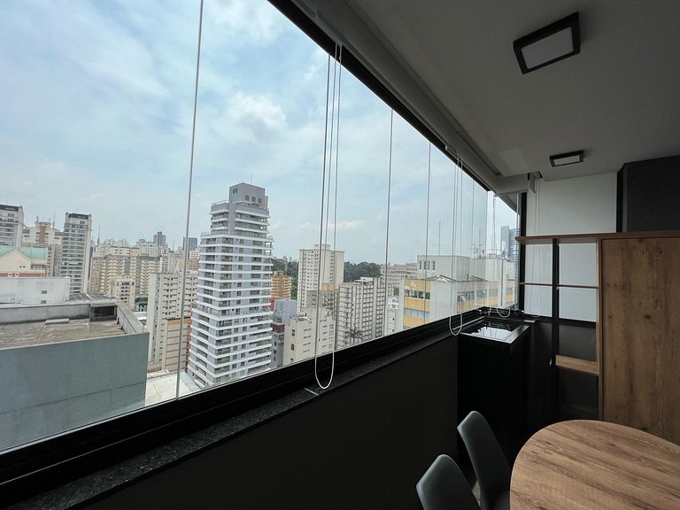 Studio Design em Pinheiros c/ Garagem e Piscina