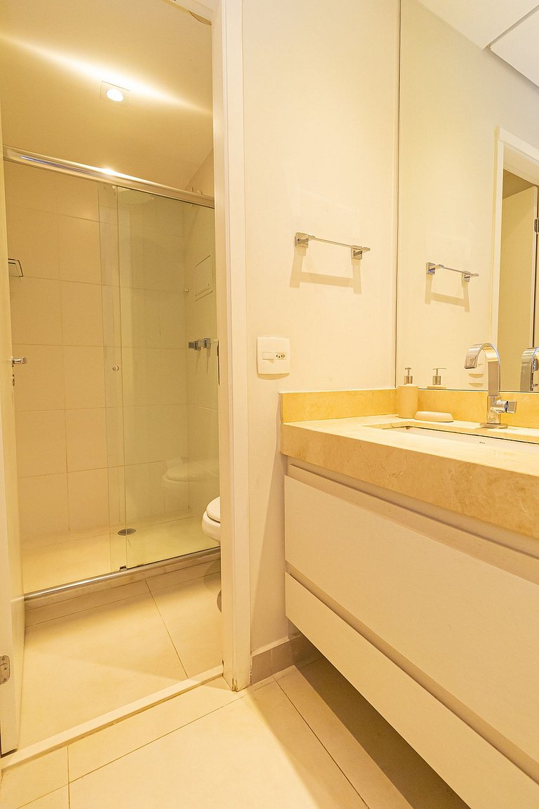 studio | 200mbps| garage | infinity pool