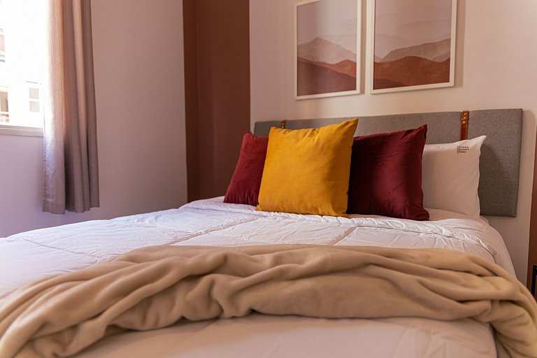 Large apartment close to Hospital Sirio L.