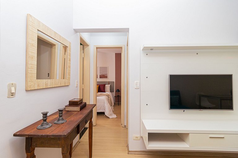 Large apartment close to Hospital Sirio L.