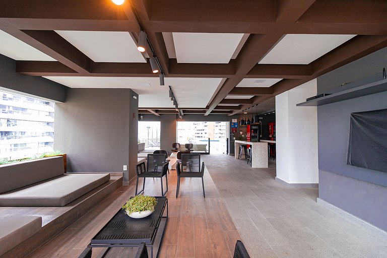 Heart of Pinheiros | AC | Pool with a view