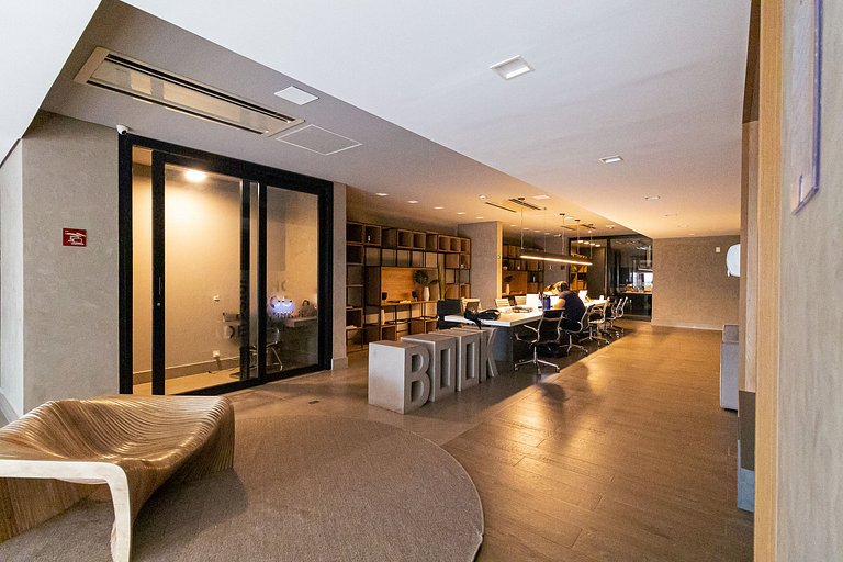 Studio Design em Pinheiros c/ Piscina e Garagem
