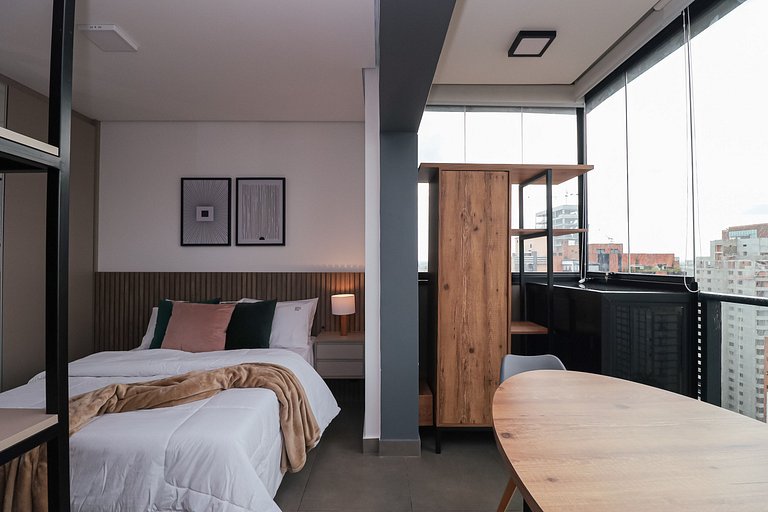 Studio industrial no coração de Pinheiros com área de lazer