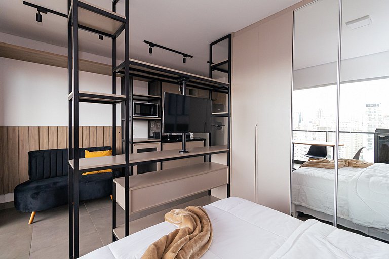 Studio Design em Pinheiros c/ Piscina e Garagem