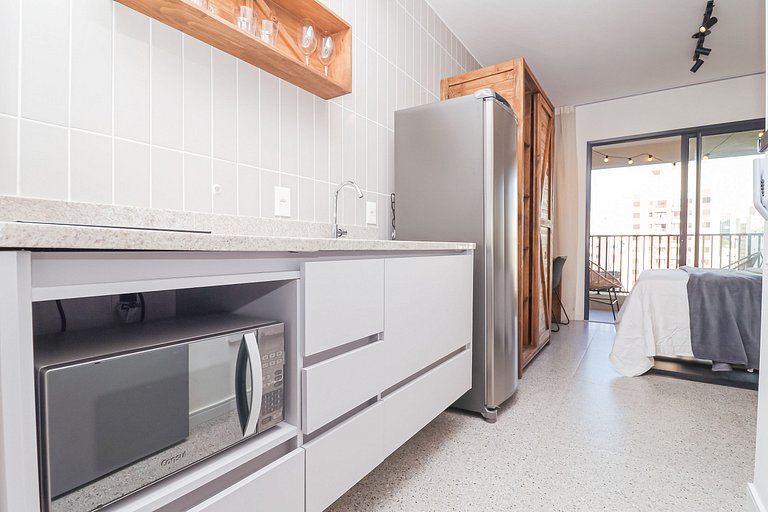 Prox. AV. Paulista e Sirio Libanes | piscina | AC