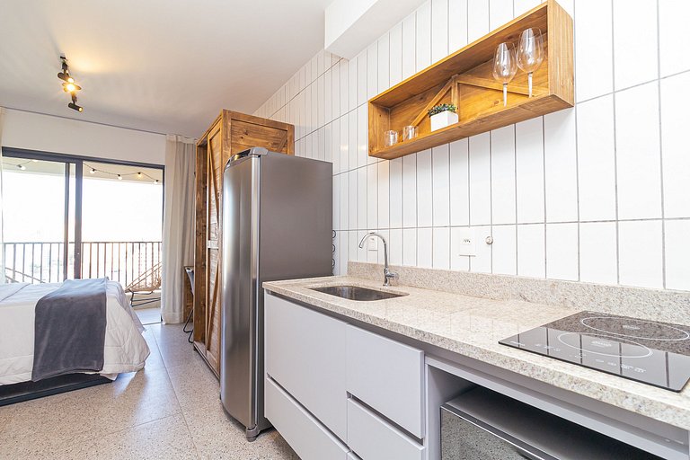 Prox. AV. Paulista e Sirio Libanes | piscina | AC