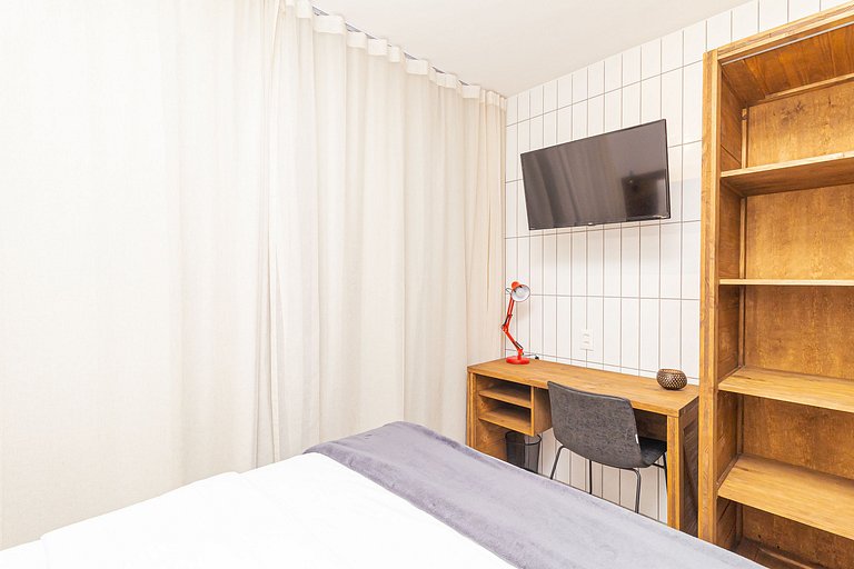 Prox. AV. Paulista e Sirio Libanes | piscina | AC