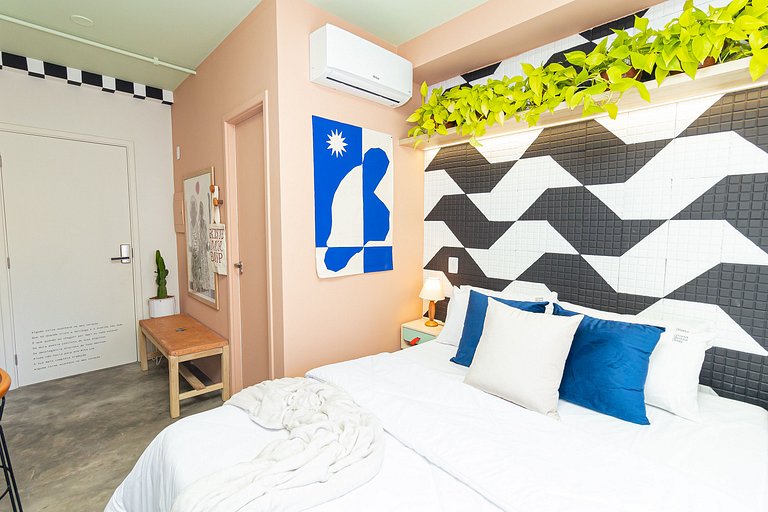 Authorial studio in República + rooftop pool