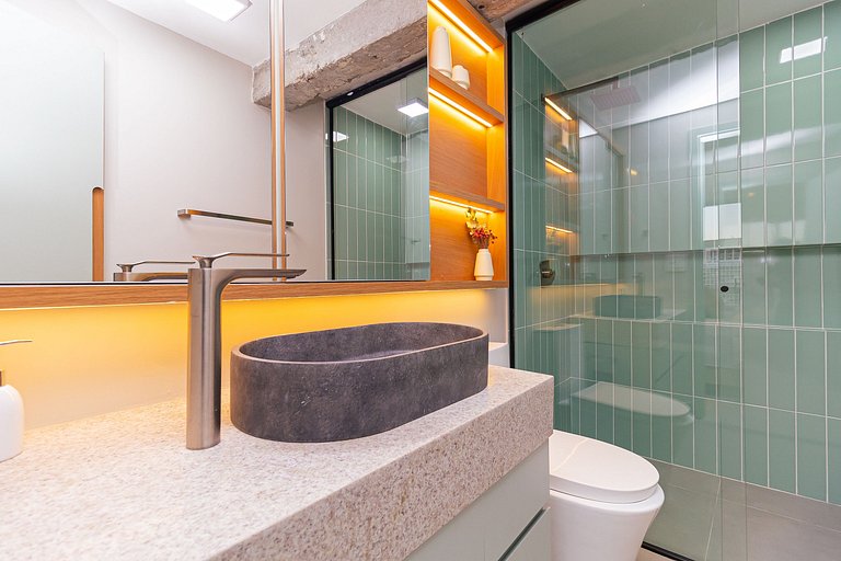 Bathtub with a view | AC | 32nd floor