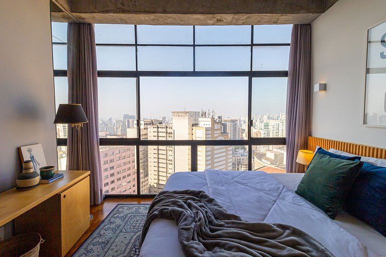 Decorated studio overlooking SP @ Ed. Copan