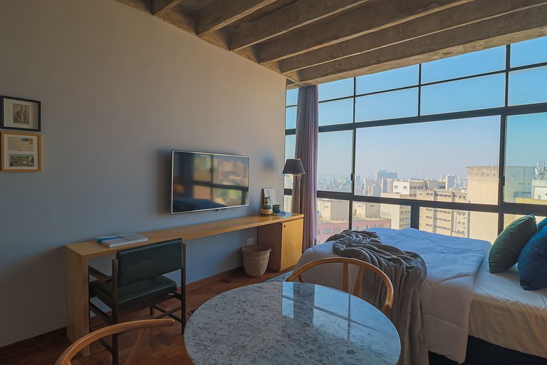 Decorated studio overlooking SP @ Ed. Copan