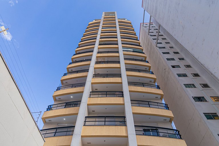 Studio w/ Balcony Steps from Paulista