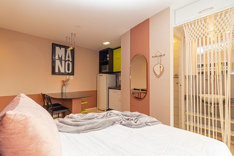 Studio with view close to Paulista Ave