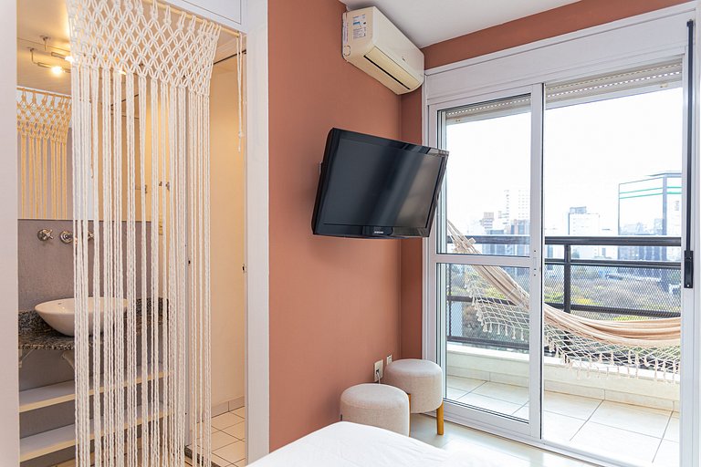 Studio with view close to Paulista Ave