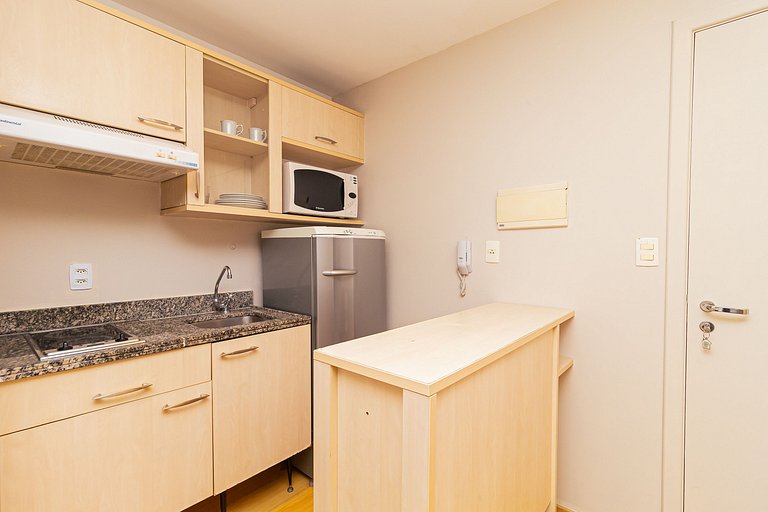Apt close to Paulista Av. w/pool, gym on 5th Floor